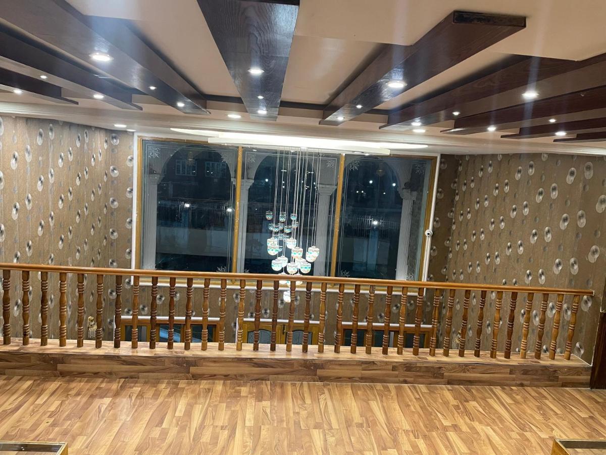 호텔 아웃룩 Pahalgām 외부 사진